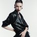 NHÀ MỐT CONG TRI ĐƯA LỤA LÃNH MỸ A LÊN VOGUE