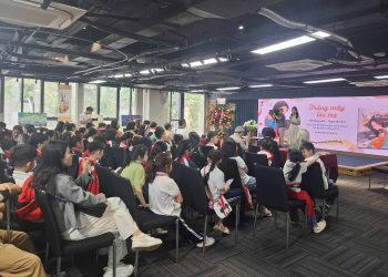 Nhà xuất bản Kim Đồng tổ chức giao lưu “Trắng mây tóc mẹ: Mở trang sách – Chạm vần thơ”