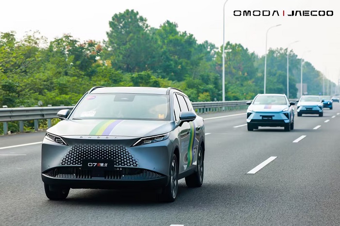 Xe hybrid không cần sạc ngoài nhưng sở hữu pin 5 kWh: OMODA 7 SHS-H mang đến trải nghiệm êm ái, mượt mà